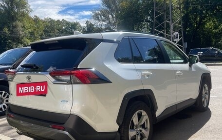 Toyota RAV4, 2020 год, 2 850 000 рублей, 4 фотография