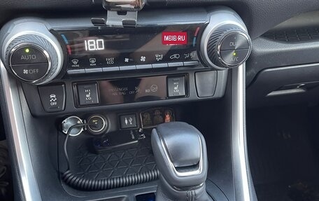 Toyota RAV4, 2020 год, 2 850 000 рублей, 12 фотография