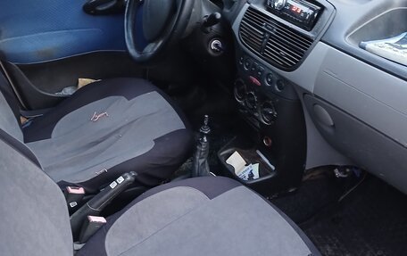 Fiat Punto III Punto Evo рестайлинг, 2002 год, 75 000 рублей, 4 фотография