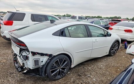 Toyota Prius IV XW50, 2024 год, 2 500 000 рублей, 3 фотография