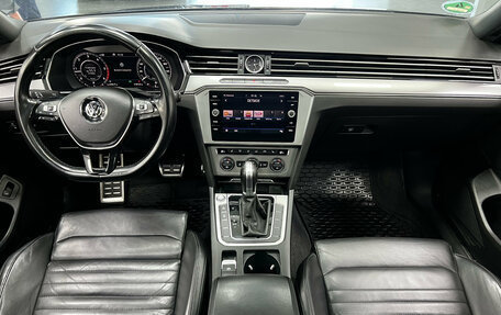 Volkswagen Passat B8 рестайлинг, 2018 год, 2 730 000 рублей, 18 фотография