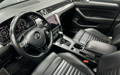 Volkswagen Passat B8 рестайлинг, 2018 год, 2 730 000 рублей, 20 фотография