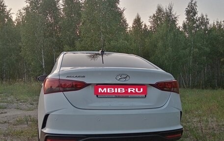 Hyundai Solaris II рестайлинг, 2022 год, 1 850 000 рублей, 3 фотография