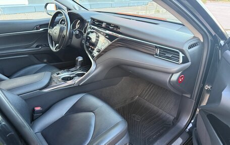 Toyota Camry, 2020 год, 3 290 000 рублей, 12 фотография