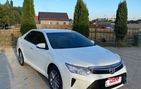 Toyota Camry, 2015 год, 2 680 000 рублей, 6 фотография