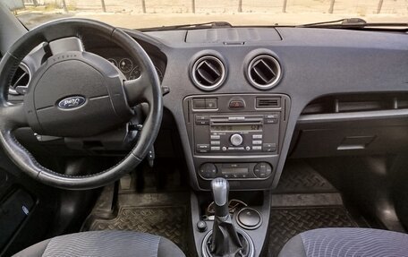Ford Fusion I, 2006 год, 550 000 рублей, 4 фотография