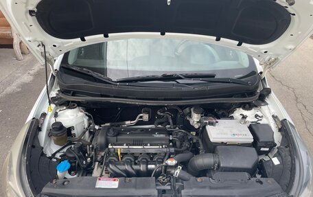 Hyundai Solaris II рестайлинг, 2016 год, 800 000 рублей, 3 фотография