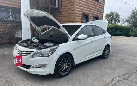 Hyundai Solaris II рестайлинг, 2016 год, 800 000 рублей, 2 фотография