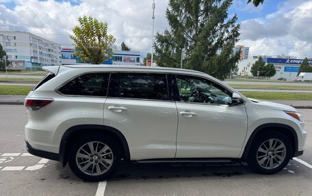 Toyota Highlander III, 2014 год, 2 800 000 рублей, 4 фотография