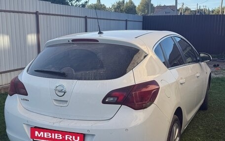 Opel Astra J, 2011 год, 580 000 рублей, 4 фотография
