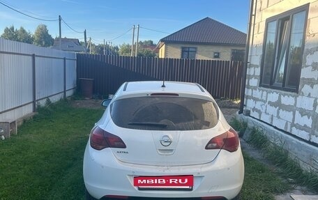 Opel Astra J, 2011 год, 580 000 рублей, 16 фотография
