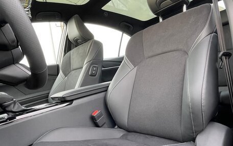 Toyota Camry, 2025 год, 3 800 000 рублей, 2 фотография