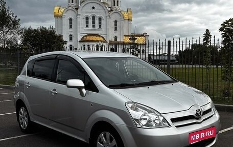 Toyota Corolla Verso I, 2005 год, 510 000 рублей, 1 фотография