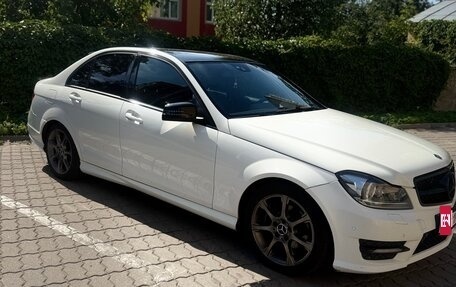Mercedes-Benz C-Класс, 2011 год, 1 300 000 рублей, 3 фотография