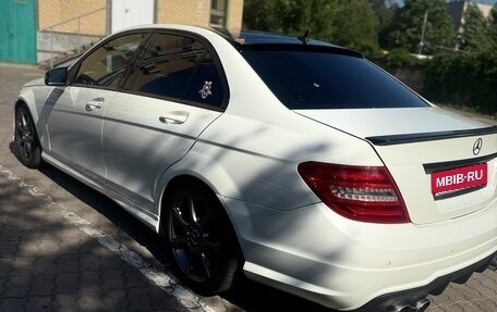 Mercedes-Benz C-Класс, 2011 год, 1 300 000 рублей, 5 фотография