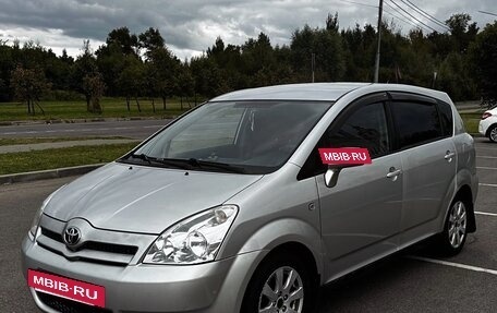 Toyota Corolla Verso I, 2005 год, 510 000 рублей, 3 фотография