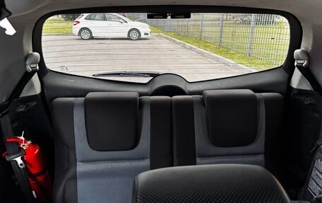 Toyota Corolla Verso I, 2005 год, 510 000 рублей, 17 фотография