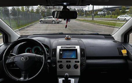 Toyota Corolla Verso I, 2005 год, 510 000 рублей, 12 фотография