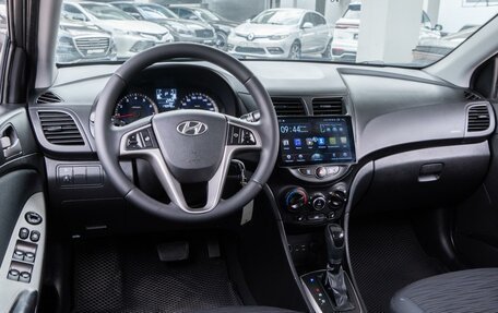 Hyundai Solaris II рестайлинг, 2015 год, 1 050 000 рублей, 6 фотография