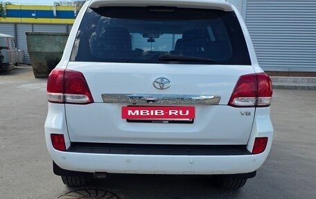 Toyota Land Cruiser 200, 2011 год, 3 000 000 рублей, 2 фотография
