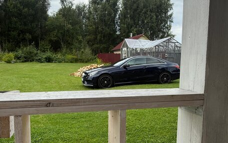 Mercedes-Benz E-Класс, 2014 год, 1 750 000 рублей, 2 фотография
