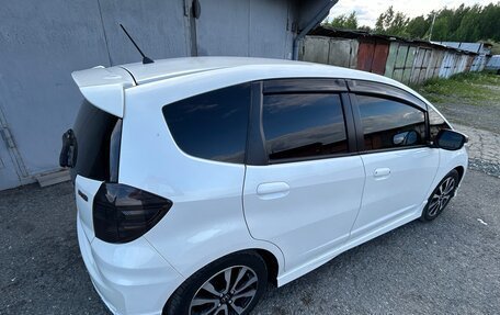 Honda Fit III, 2013 год, 1 255 555 рублей, 1 фотография