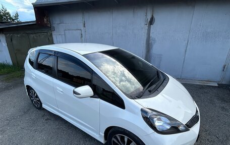 Honda Fit III, 2013 год, 1 255 555 рублей, 5 фотография