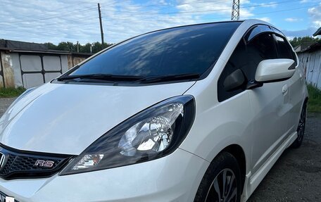 Honda Fit III, 2013 год, 1 255 555 рублей, 13 фотография