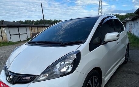 Honda Fit III, 2013 год, 1 255 555 рублей, 10 фотография
