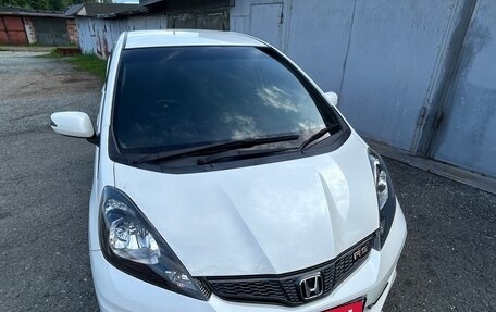 Honda Fit III, 2013 год, 1 255 555 рублей, 4 фотография