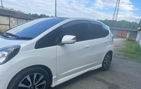 Honda Fit III, 2013 год, 1 255 555 рублей, 25 фотография