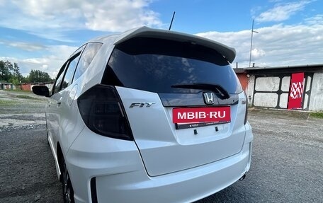 Honda Fit III, 2013 год, 1 255 555 рублей, 20 фотография