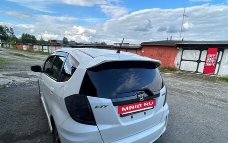 Honda Fit III, 2013 год, 1 255 555 рублей, 21 фотография