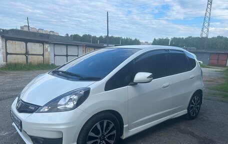 Honda Fit III, 2013 год, 1 255 555 рублей, 29 фотография
