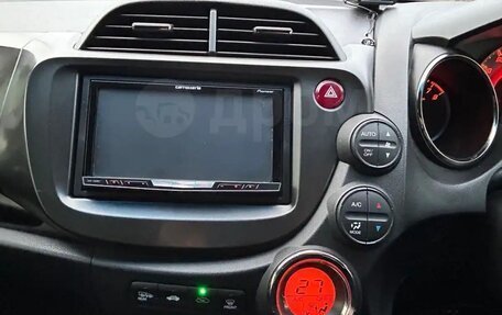 Honda Fit III, 2013 год, 1 255 555 рублей, 32 фотография