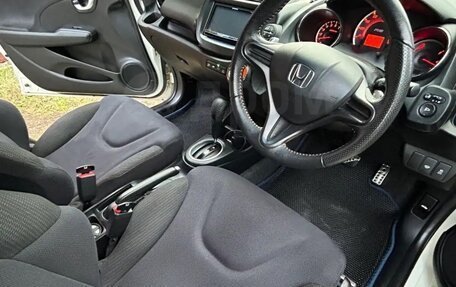 Honda Fit III, 2013 год, 1 255 555 рублей, 37 фотография