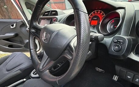 Honda Fit III, 2013 год, 1 255 555 рублей, 33 фотография