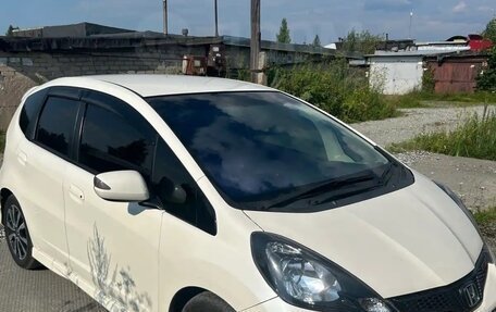 Honda Fit III, 2013 год, 1 255 555 рублей, 38 фотография