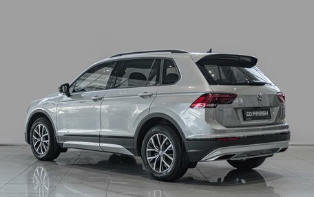 Volkswagen Tiguan II, 2019 год, 2 420 000 рублей, 2 фотография