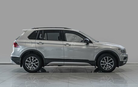 Volkswagen Tiguan II, 2019 год, 2 420 000 рублей, 5 фотография