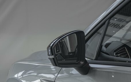 Volkswagen Tiguan II, 2019 год, 2 420 000 рублей, 8 фотография