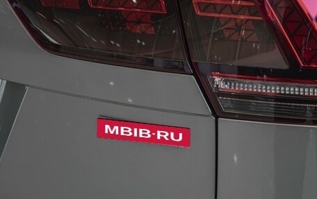Volkswagen Tiguan II, 2019 год, 2 420 000 рублей, 12 фотография