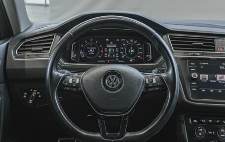 Volkswagen Tiguan II, 2019 год, 2 420 000 рублей, 25 фотография