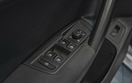 Volkswagen Tiguan II, 2019 год, 2 420 000 рублей, 24 фотография