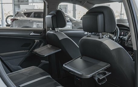 Volkswagen Tiguan II, 2019 год, 2 420 000 рублей, 33 фотография