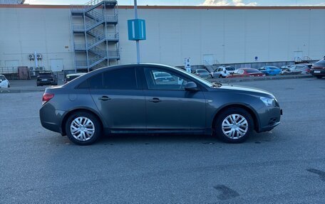Chevrolet Cruze II, 2010 год, 400 000 рублей, 4 фотография