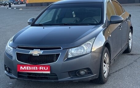 Chevrolet Cruze II, 2010 год, 400 000 рублей, 3 фотография
