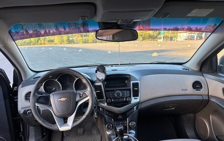 Chevrolet Cruze II, 2010 год, 400 000 рублей, 10 фотография