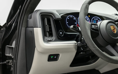 Porsche Cayenne III, 2023 год, 15 990 000 рублей, 14 фотография