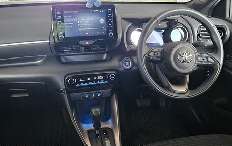 Toyota Yaris, 2020 год, 1 410 000 рублей, 9 фотография